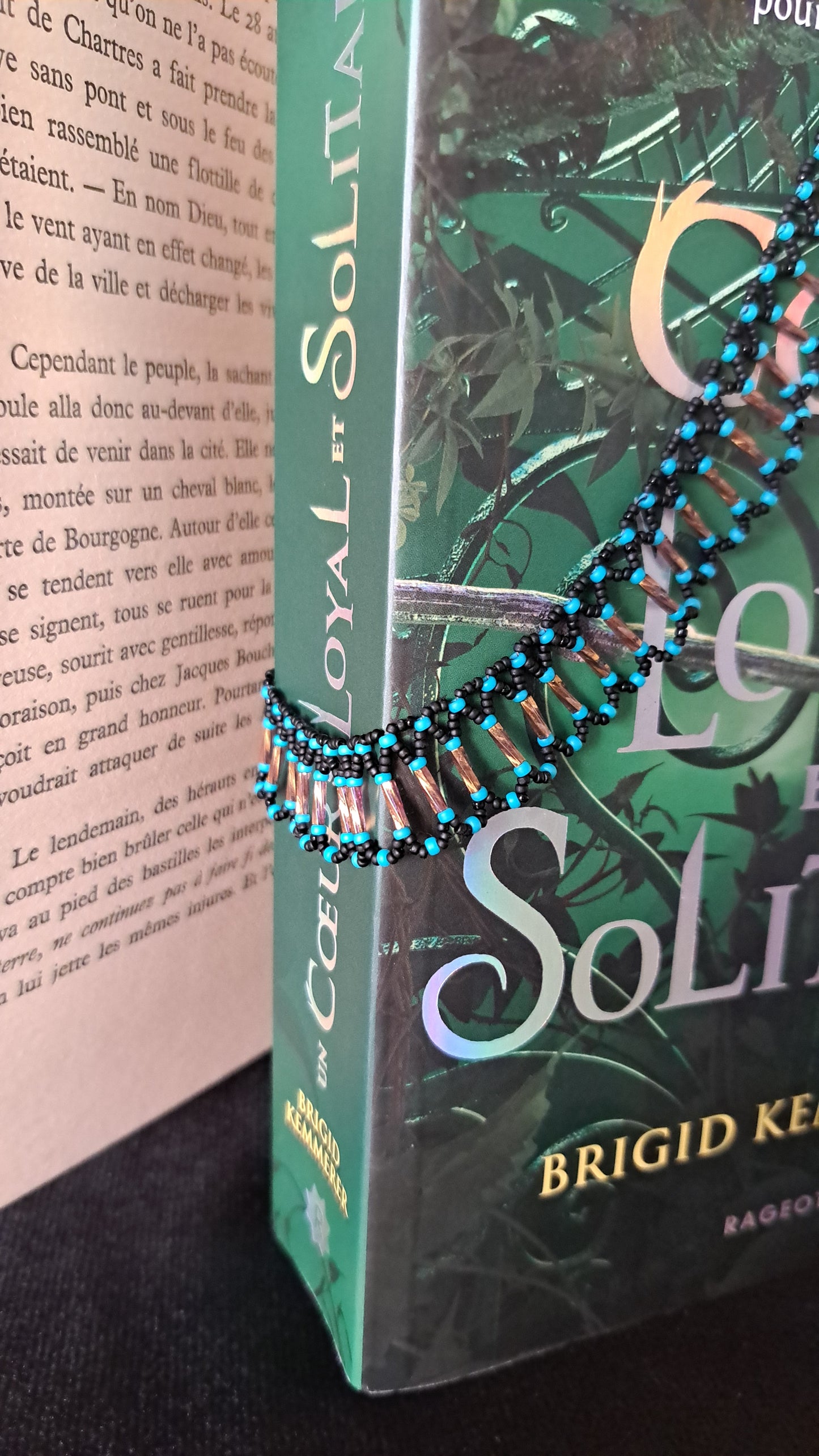 Le collier "Lia Mara - Princesse" en perles de verre aux couleurs noir, turquoise et bronze